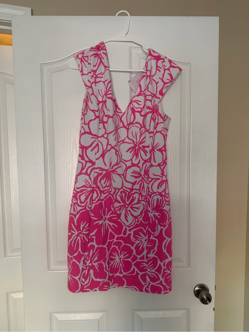 Lilly Pulitzer Pink & White Floral V-Neck Sleeveless Dress